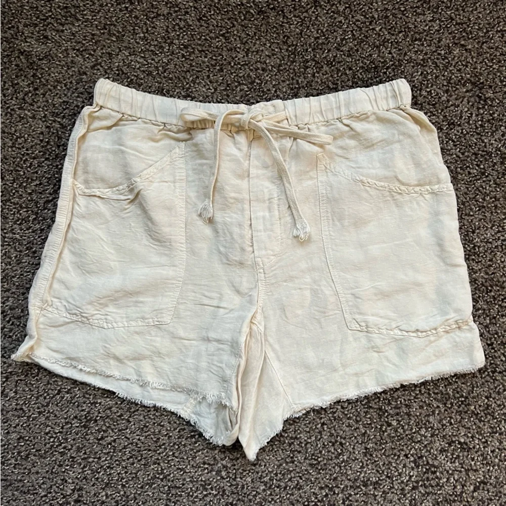 Free People - Tomboy Linen Shorts - Picture 3 of 8